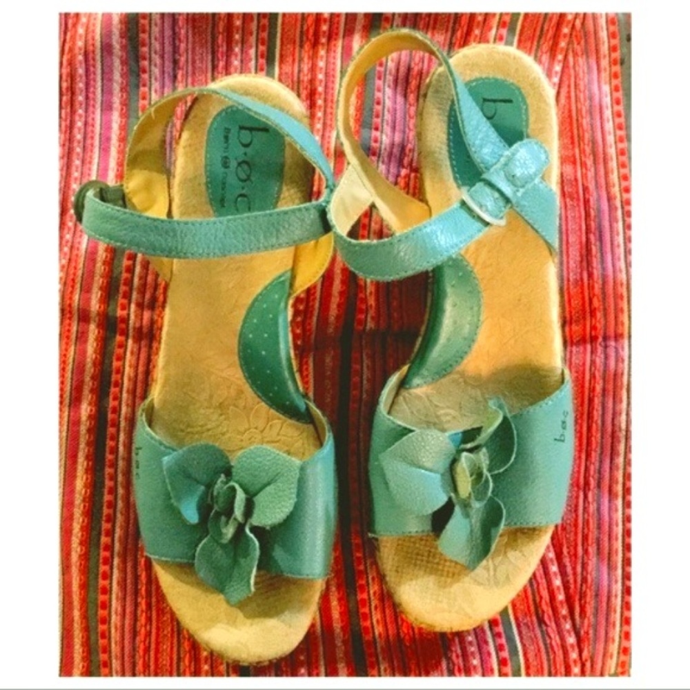 B.O.C. Floral Printed Platform Sandal